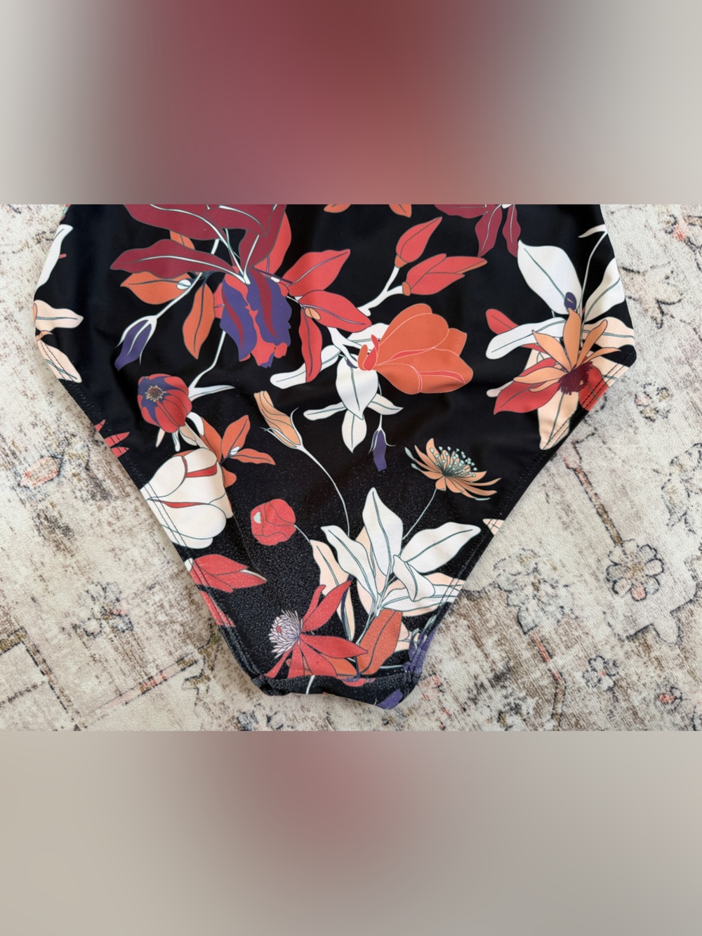 Axesea One-Piece Rash Guard Swimsuit - Picture 10 of 10